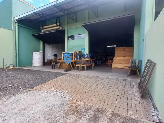 Galpão / Barracão com 360m², para alugar, no bairro Antares em Londrina