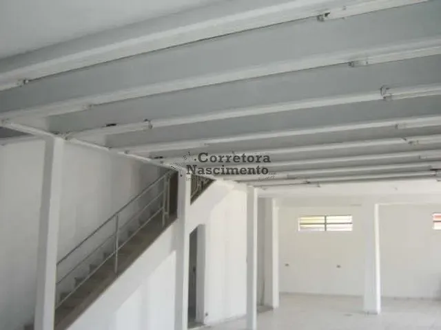 Galpão / Barracão com 600m², à venda, no bairro Vila Nair em São José dos Campos