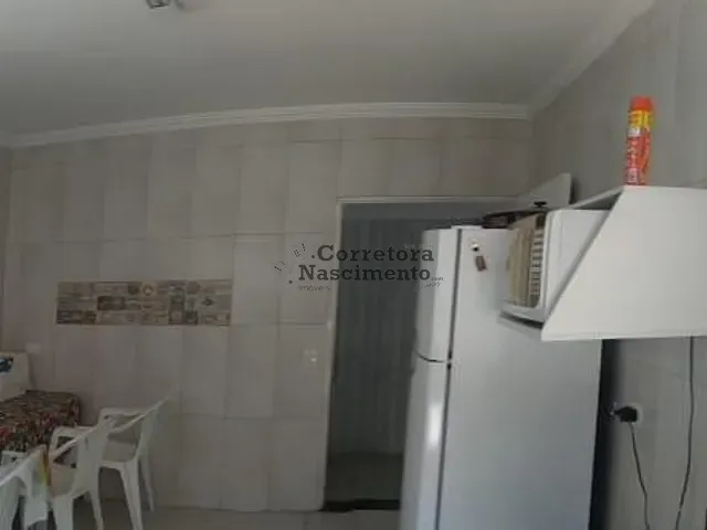 Galpão / Barracão com 330m², à venda ou para alugar, no bairro Jardim Emília em Jacareí