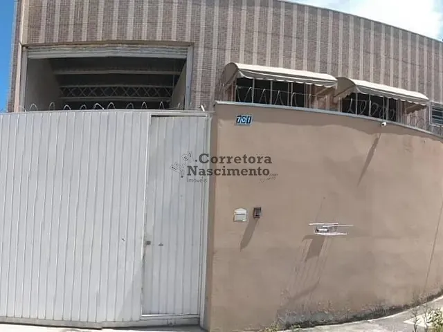 Galpão / Barracão com 330m², à venda ou para alugar, no bairro Jardim Emília em Jacareí