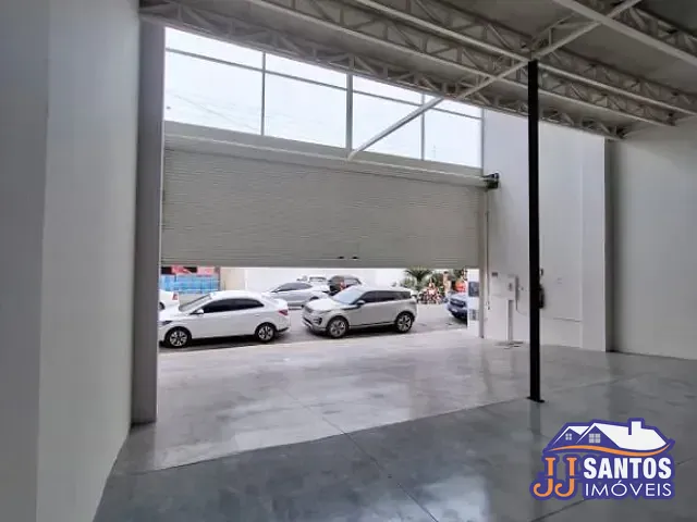 Galpão / Barracão com 218m², para alugar, no bairro Centro em Caraguatatuba