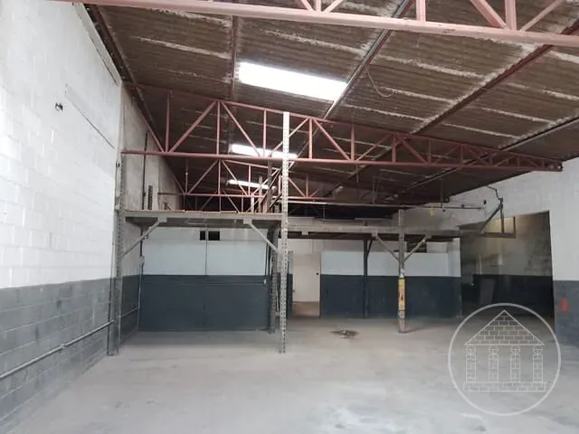 Galpão / Barracão com 1250m², à venda, no bairro Vila Friburgo em São Paulo