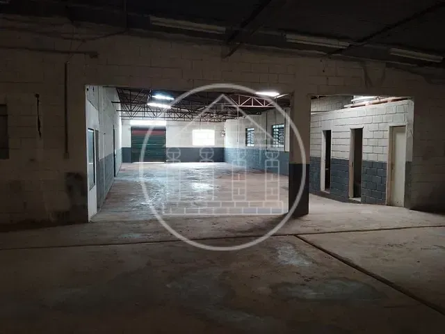 Galpão / Barracão com 1250m², à venda, no bairro Vila Friburgo em São Paulo