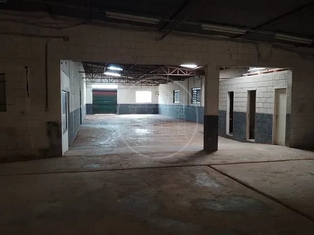 Galpão / Barracão com 1250m², à venda, no bairro Vila Friburgo em São Paulo
