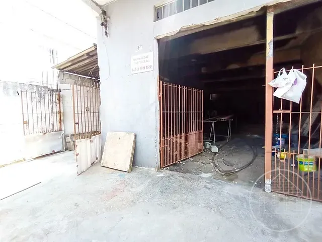 Galpão / Barracão com 250m², à venda, no bairro Jardim Presidente Dutra em Guarulhos