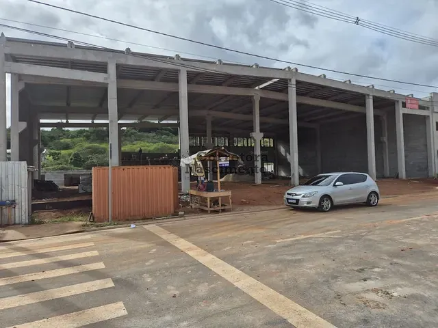 Galpão / Barracão com 600m², para alugar, no bairro Jardim California em Jacareí