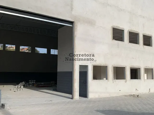 Galpão / Barracão com 530m², para alugar, no bairro Jardim California em Jacareí