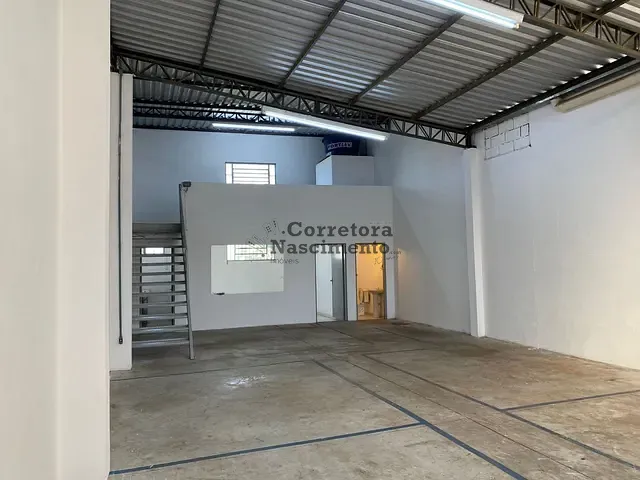 Galpão / Barracão com 224m², à venda ou para alugar, no bairro Vila Sao Benedito em São José dos Campos