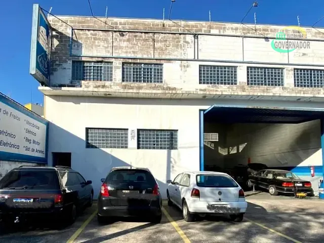 Galpão / Barracão com 328m², para alugar, no bairro Jardim do Trevo em Campinas