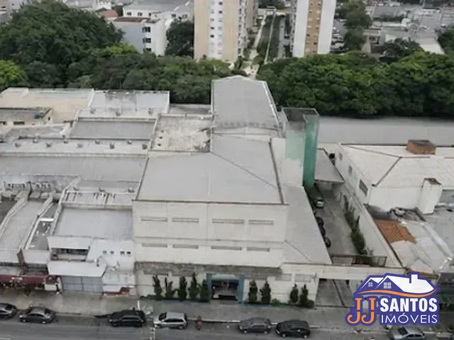 Galpão / Barracão com 3160m², à venda, no bairro Pari em São Paulo