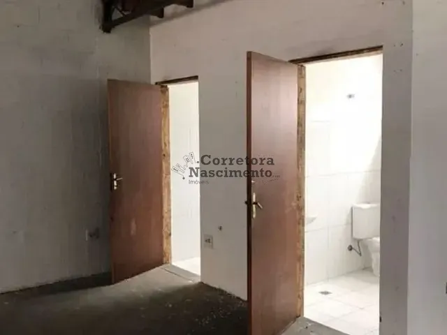 Galpão / Barracão com 150m², para alugar, no bairro Vila Pinheiro em Jacareí