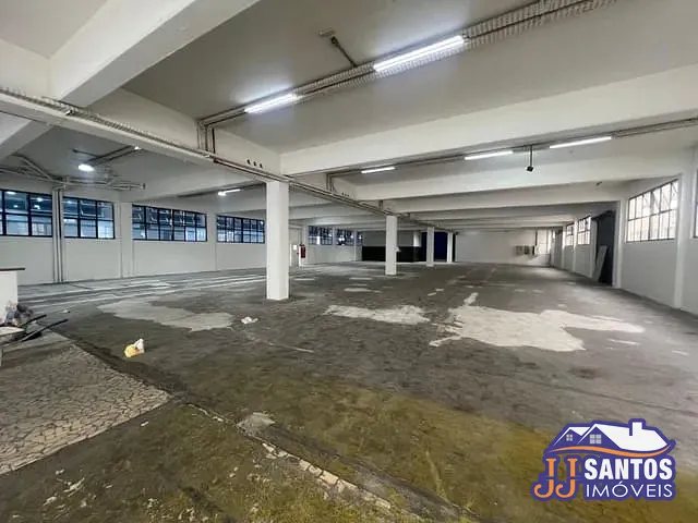 Galpão / Barracão com 1944m², à venda ou para alugar, no bairro Lapa de Baixo em São Paulo