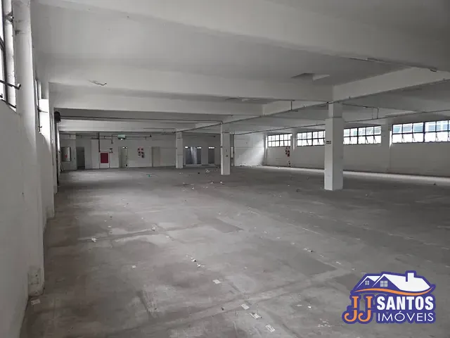 Galpão / Barracão com 1944m², à venda ou para alugar, no bairro Lapa de Baixo em São Paulo
