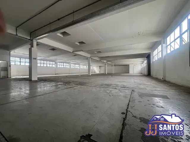 Galpão / Barracão com 1944m², à venda ou para alugar, no bairro Lapa de Baixo em São Paulo