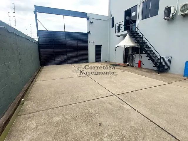 Galpão / Barracão com 2000m², à venda, no bairro Jardim Santa Maria em Jacareí