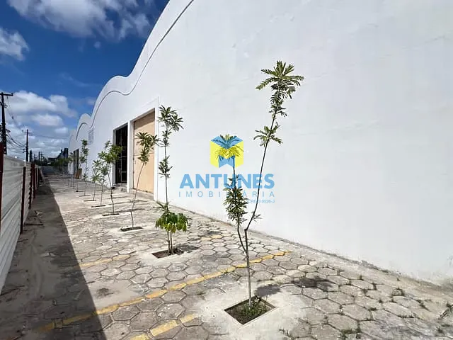 Galpão / Barracão com 1674m², para alugar, no bairro Imbiribeira em Recife