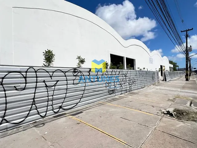 Galpão / Barracão com 1674m², para alugar, no bairro Imbiribeira em Recife