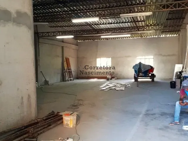 Galpão / Barracão com 325m², à venda, no bairro Jardim Souto em São José dos Campos