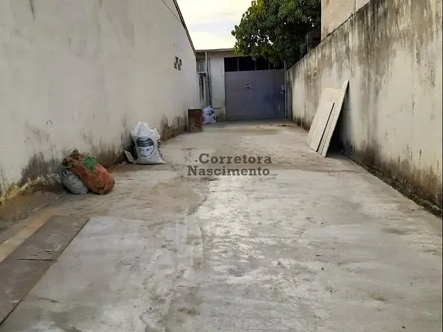 Galpão / Barracão com 325m², à venda, no bairro Jardim Souto em São José dos Campos