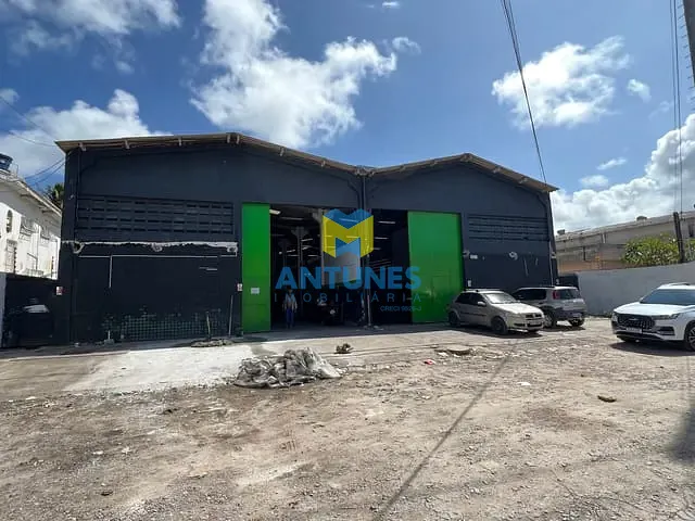 Galpão / Barracão com 690m², para alugar, no bairro Piedade em Jaboatão dos Guararapes