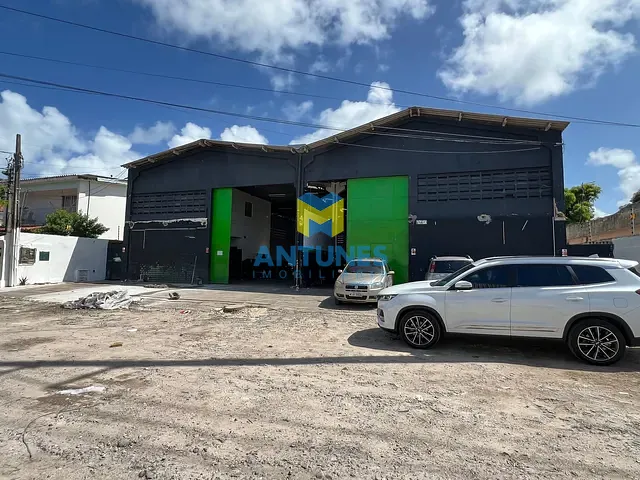 Galpão / Barracão com 690m², para alugar, no bairro Piedade em Jaboatão dos Guararapes