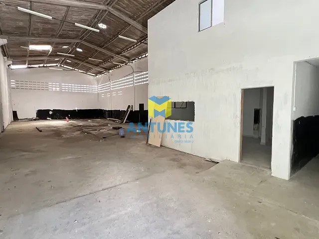 Galpão / Barracão com 690m², para alugar, no bairro Piedade em Jaboatão dos Guararapes