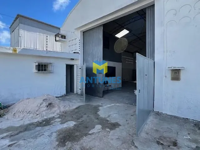 Galpão / Barracão com 400m², para alugar, no bairro Imbiribeira em Recife