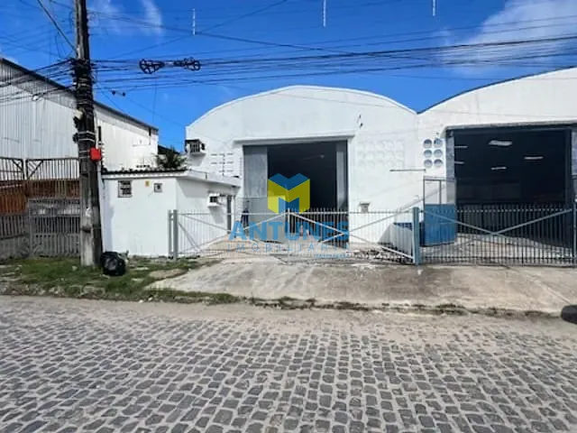 Galpão / Barracão com 400m², para alugar, no bairro Imbiribeira em Recife