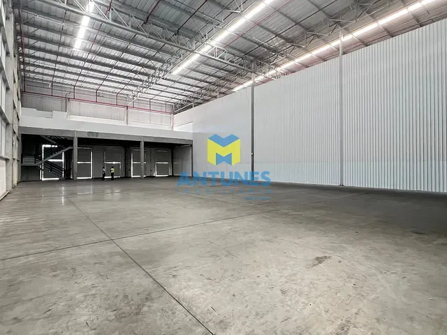 Galpão / Barracão com 1280m², para alugar, no bairro Prazeres em Jaboatão dos Guararapes