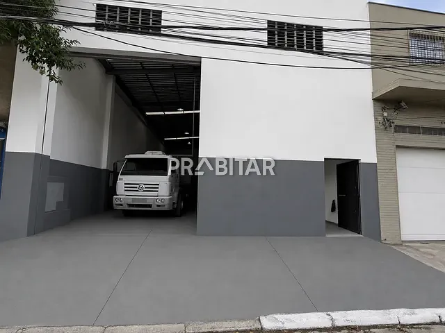 Galpão / Barracão com 250m², para alugar, no bairro Jardim Humaitá em São Paulo
