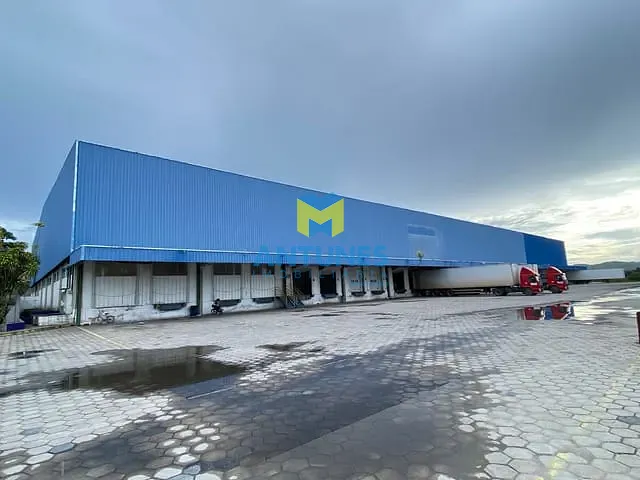 Galpão / Barracão com 1575m², para alugar, no bairro Prazeres em Jaboatão dos Guararapes