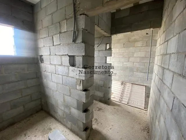 Galpão / Barracão com 242m², à venda, no bairro Jardim Leblon em Jacareí