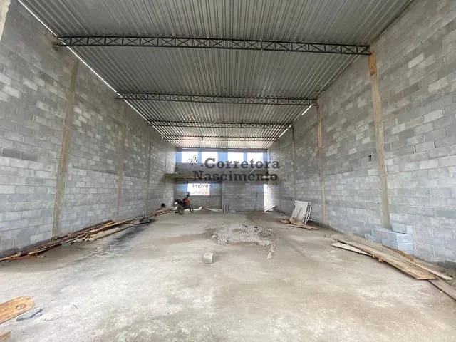 Galpão / Barracão com 242m², à venda, no bairro Jardim Leblon em Jacareí