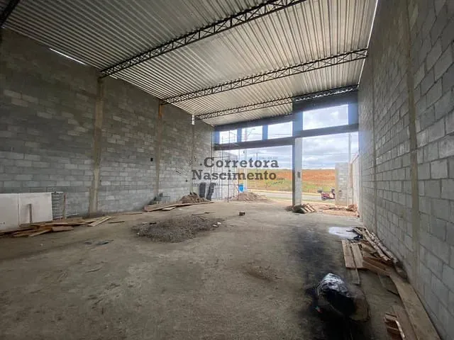 Galpão / Barracão com 242m², à venda, no bairro Jardim Leblon em Jacareí