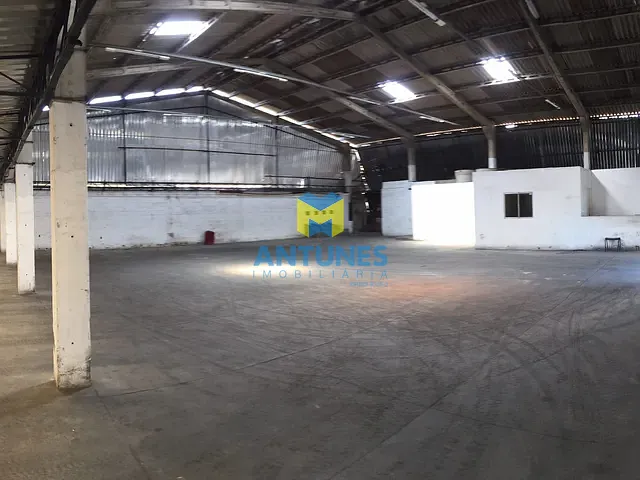Galpão / Barracão com 520m², para alugar, no bairro Imbiribeira em Recife