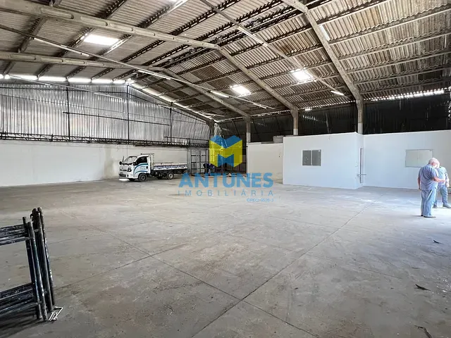 Galpão / Barracão com 520m², para alugar, no bairro Imbiribeira em Recife