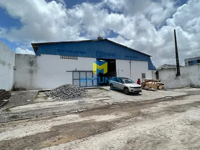 Galpão / Barracão com 520m², para alugar, no bairro Imbiribeira em Recife