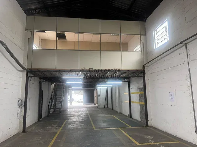 Galpão / Barracão com 500m², para alugar, no bairro Chácaras Reunidas em São José dos Campos