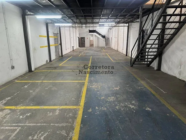 Galpão / Barracão com 500m², para alugar, no bairro Chácaras Reunidas em São José dos Campos