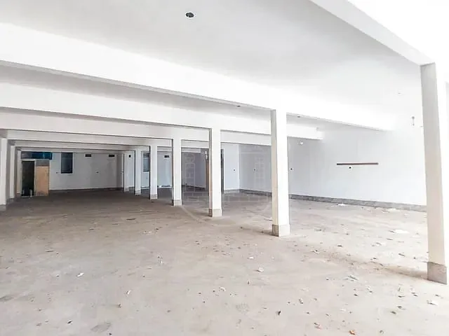 Galpão / Barracão com 300m², para alugar, no bairro Parque Brasil em São Paulo