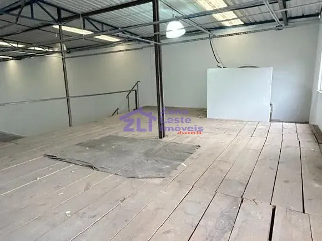 Galpão / Barracão com 700m², para alugar, no bairro Jardim Adutora em São Paulo