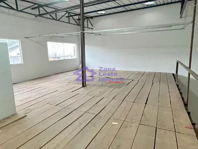 Galpão / Barracão com 700m², para alugar, no bairro Jardim Adutora em São Paulo
