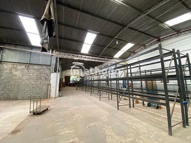 Galpão / Barracão com 491m², à venda, no bairro Fazenda Santa Cândida em Campinas