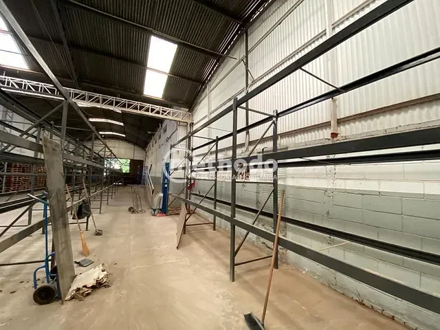 Galpão / Barracão com 491m², à venda, no bairro Fazenda Santa Cândida em Campinas