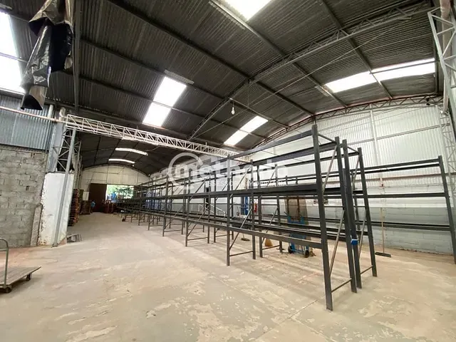 Galpão / Barracão com 491m², à venda, no bairro Fazenda Santa Cândida em Campinas