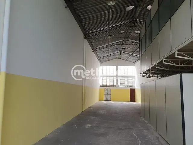 Galpão / Barracão com 312m², para alugar, no bairro Jardim do Trevo em Campinas