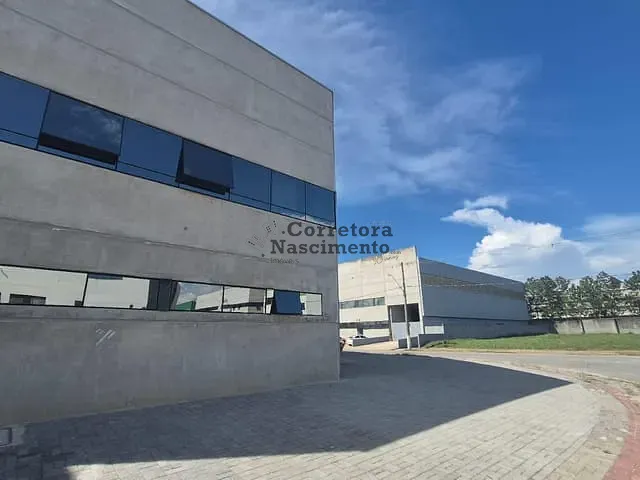 Galpão / Barracão com 1200m², para alugar, no bairro Rio Abaixo em Jacareí