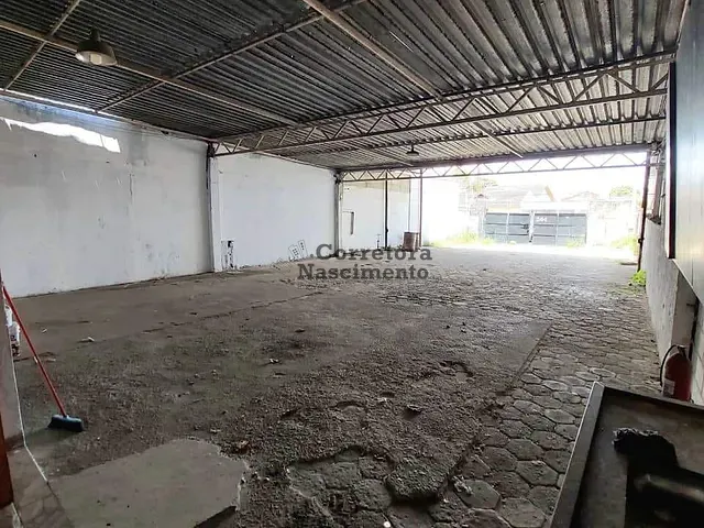 Galpão / Barracão para alugar, no bairro Parque Itamarati em Jacareí