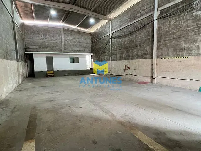 Galpão / Barracão com 300m², para alugar, no bairro Piedade em Jaboatão dos Guararapes