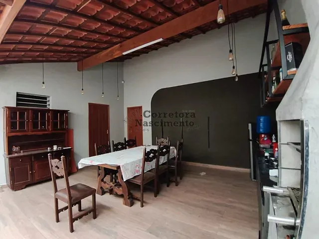 Galpão / Barracão com 357m², à venda ou para alugar, no bairro Jardim América em Jacareí